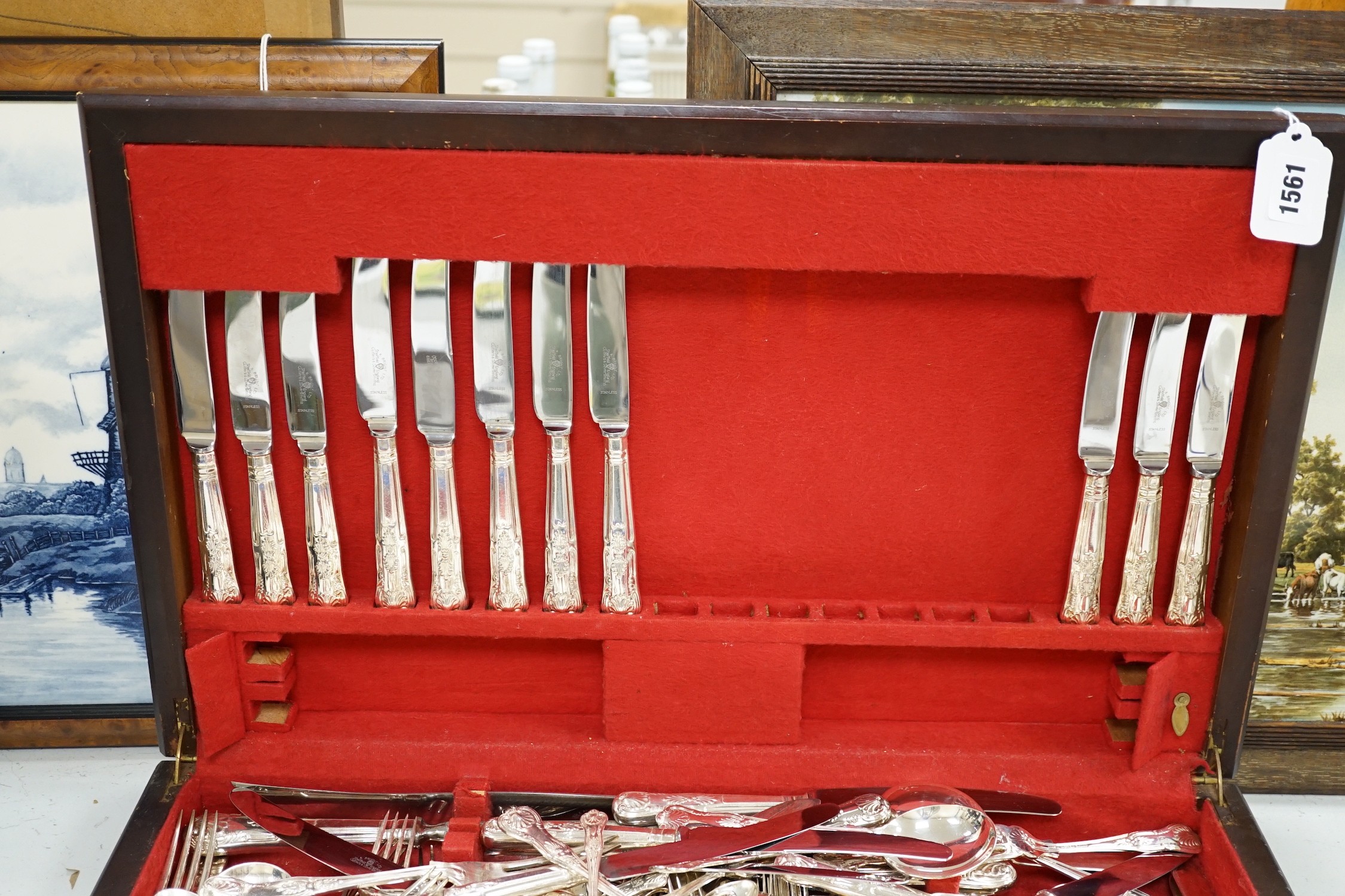 A modern canteen of Kings pattern plated flatware